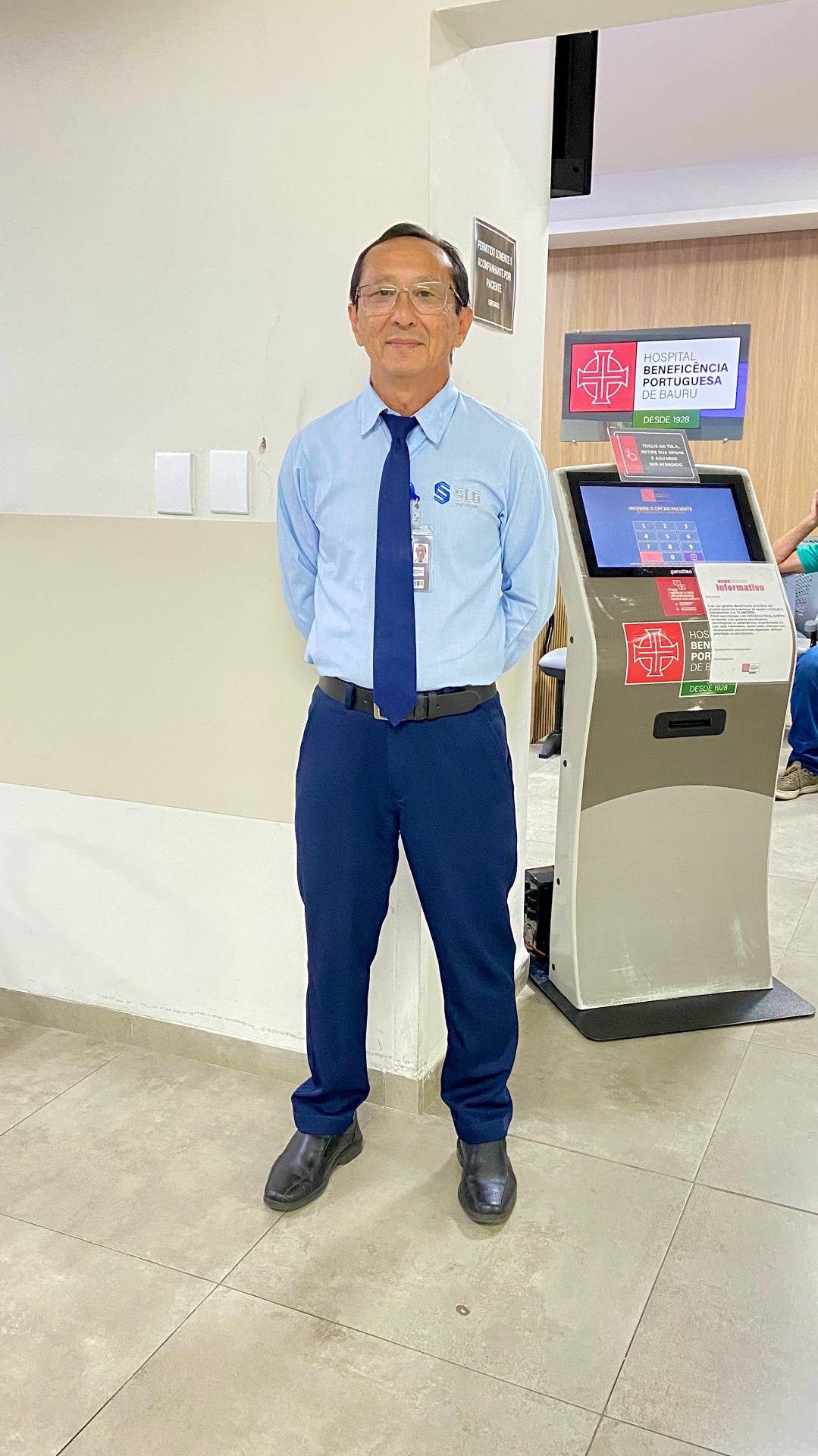 Profissional SLG de portaria em posto de autoatendimento